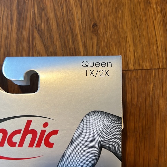 NWT fishnet decorative pattern lace tights - Picture 2 of 4